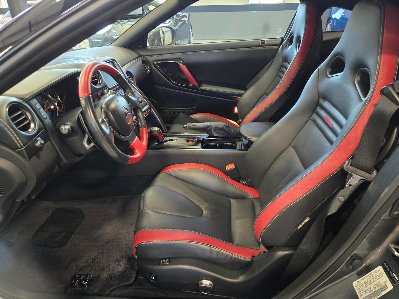 Nissan GT-R 2dr Cpe Black Edition 2014