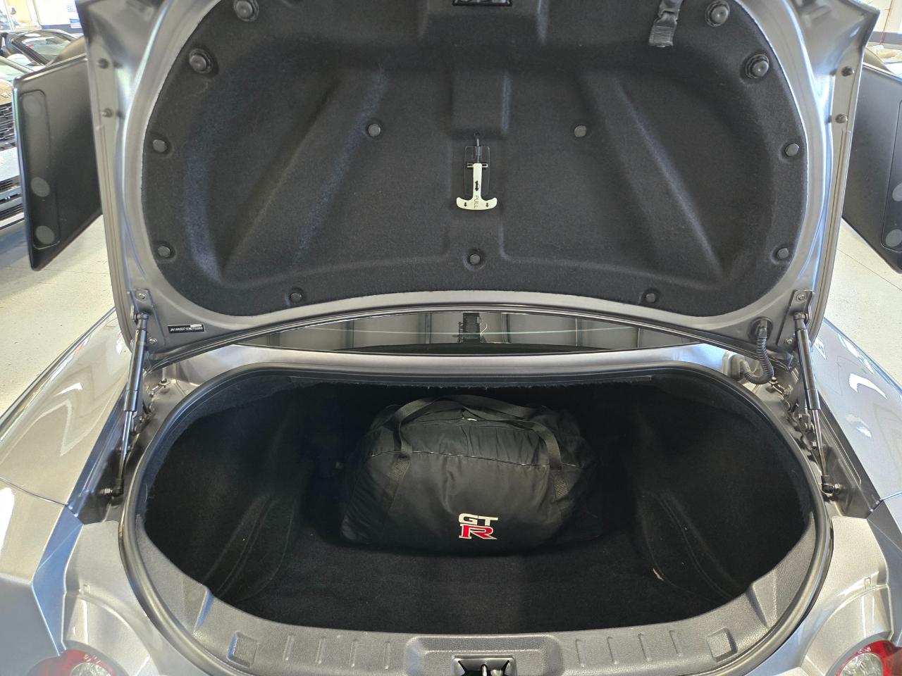 Nissan GT-R 2dr Cpe Black Edition 2014