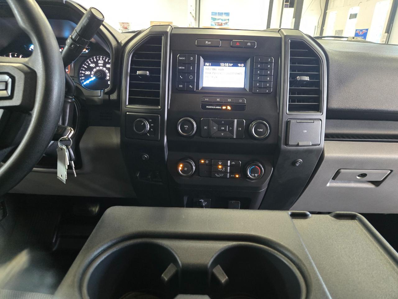 Ford F-150 XL 4WD Reg Cab 8' Box 2020