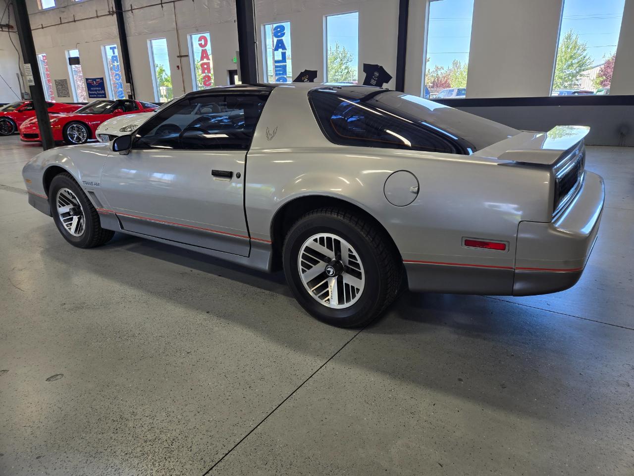 Pontiac Firebird 2dr Hatchback Trans Am 1985