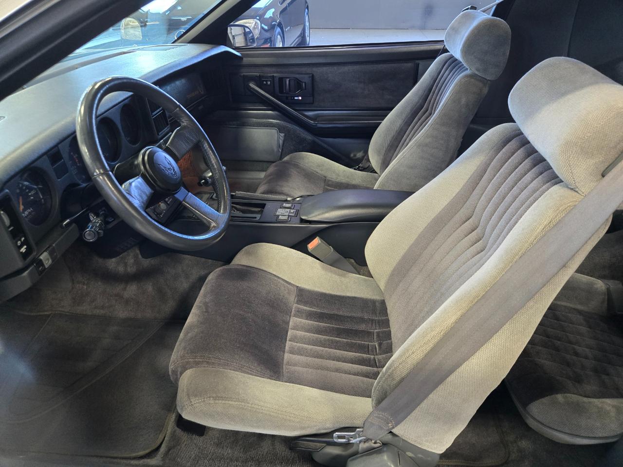 Pontiac Firebird 2dr Hatchback Trans Am 1985