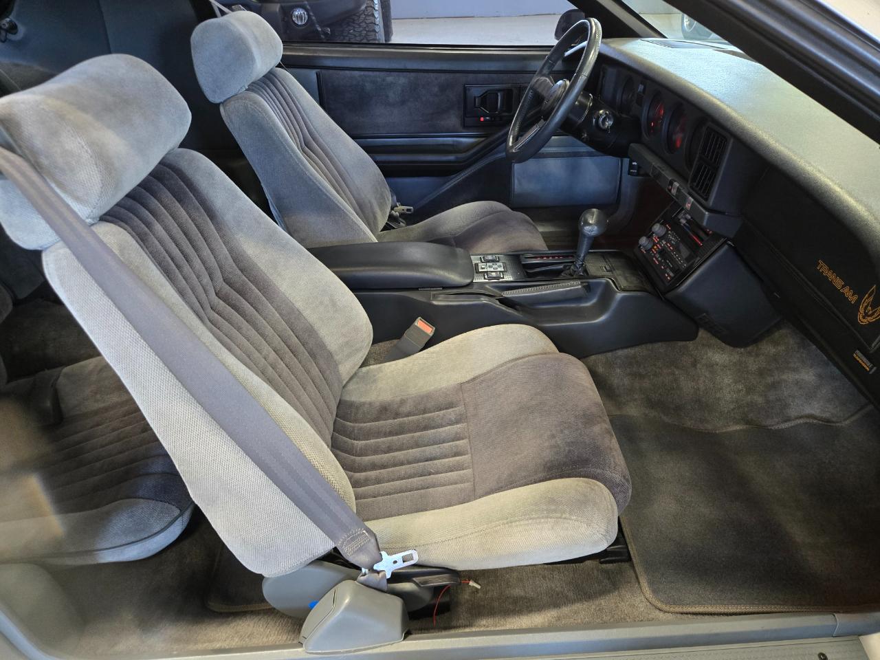 Pontiac Firebird 2dr Hatchback Trans Am 1985