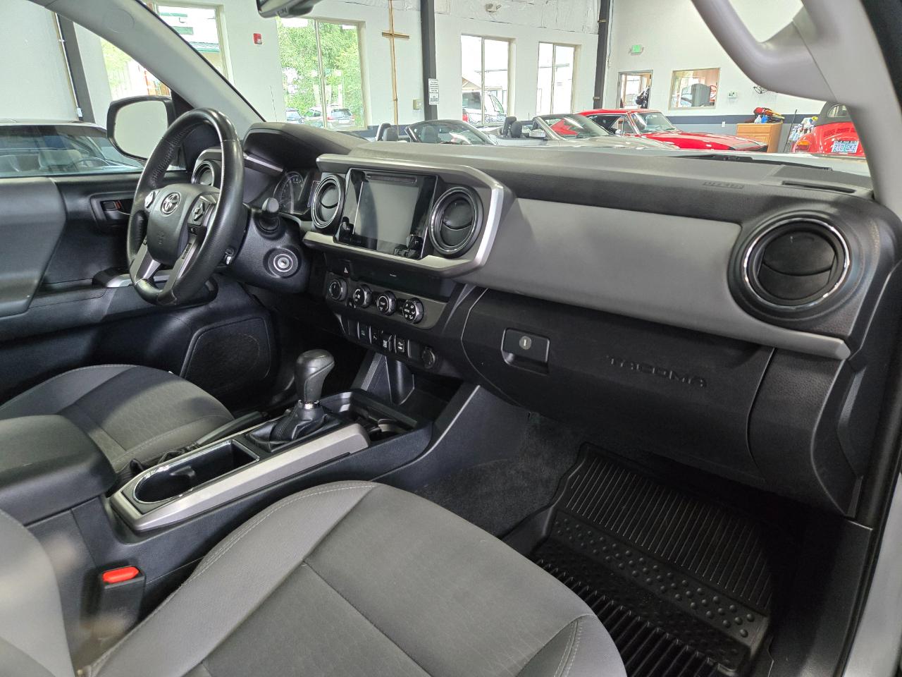 Toyota Tacoma 4WD SR5 Double Cab 5' Bed V6 AT (Natl) 2019