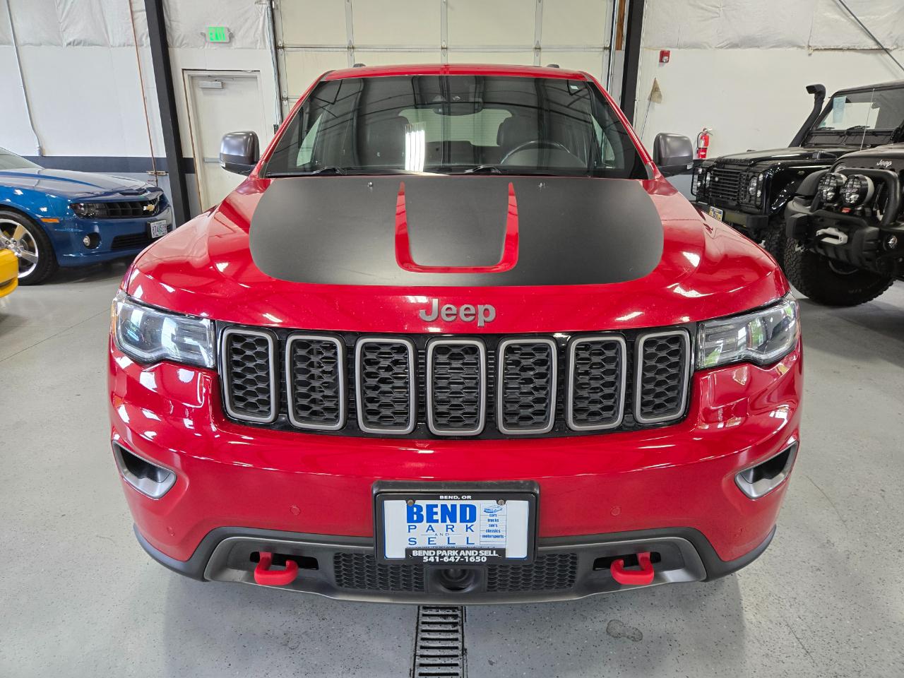 Jeep Grand Cherokee Trailhawk 4D SUV 4WD 2017