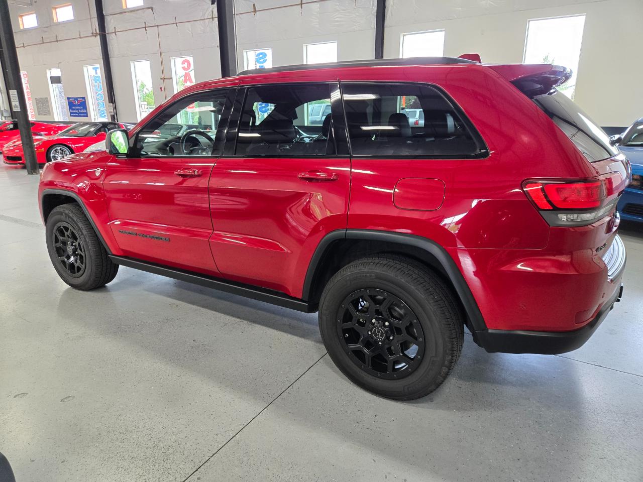 Jeep Grand Cherokee Trailhawk 4D SUV 4WD 2017