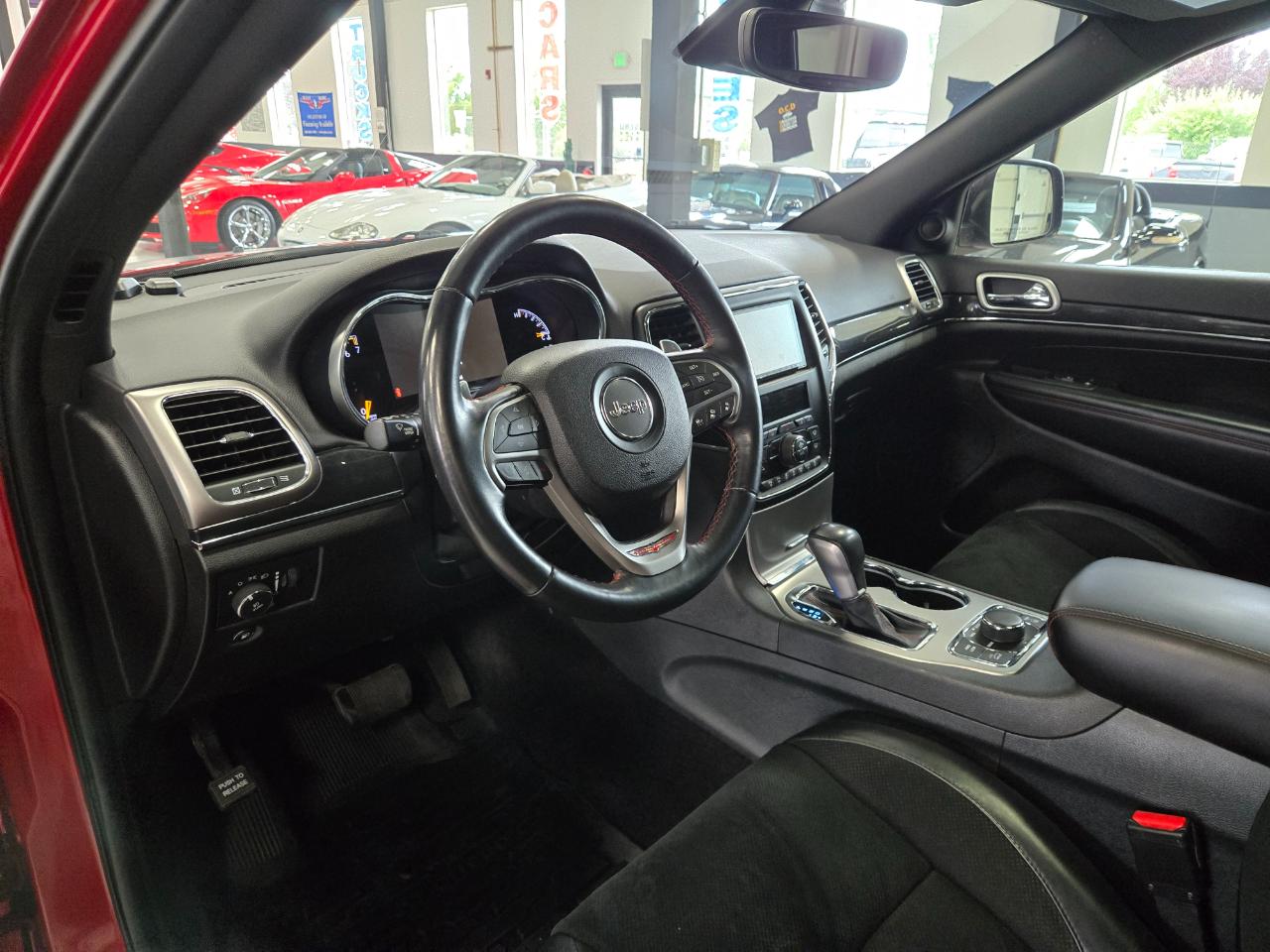 Jeep Grand Cherokee Trailhawk 4D SUV 4WD 2017