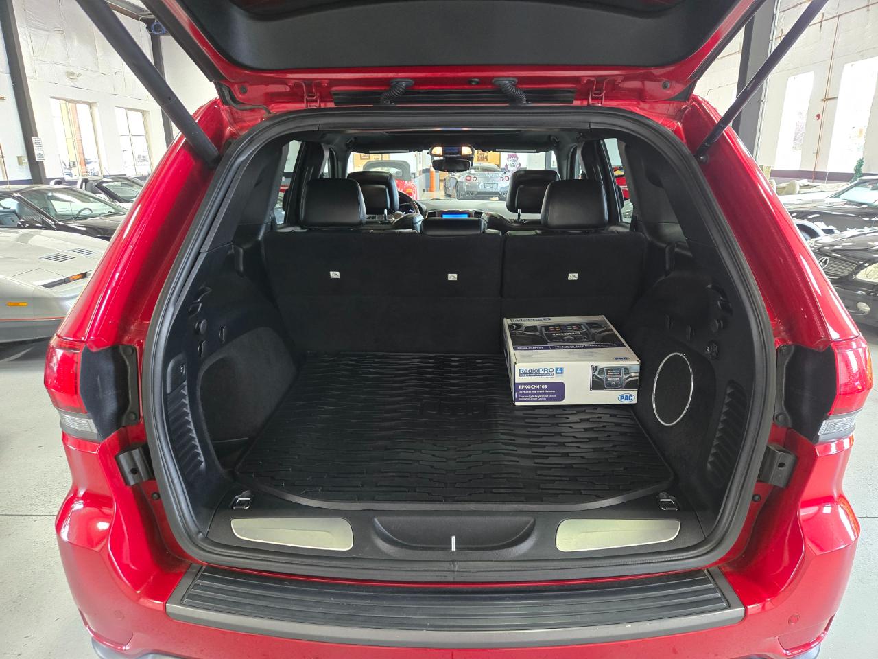 Jeep Grand Cherokee Trailhawk 4D SUV 4WD 2017