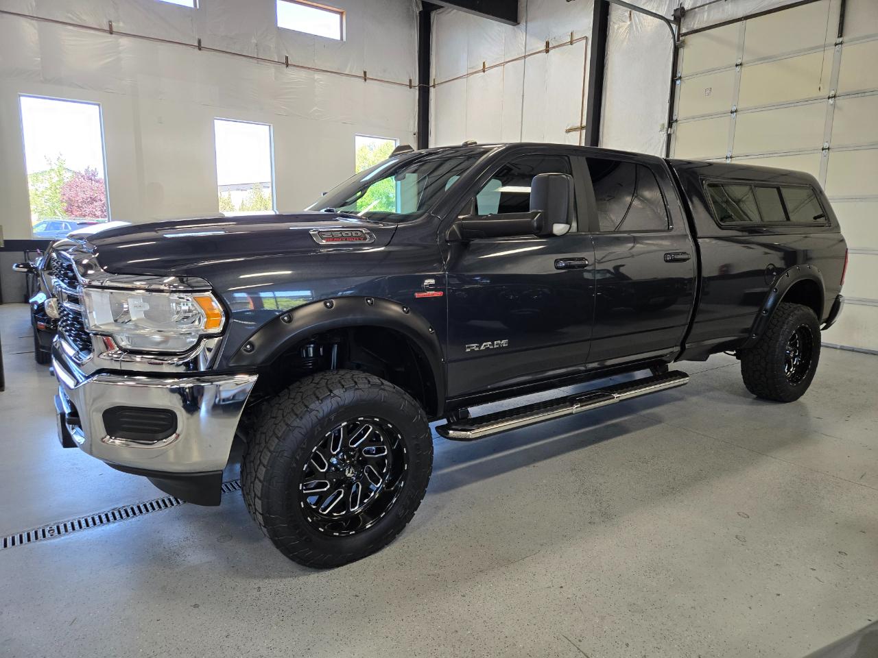 RAM 2500 Big Horn 4x4 Crew Cab 8' Box 2022