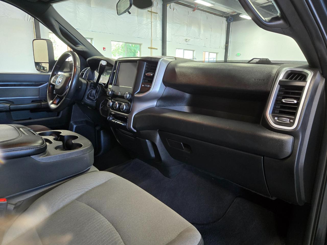 RAM 2500 Big Horn 4x4 Crew Cab 8' Box 2022