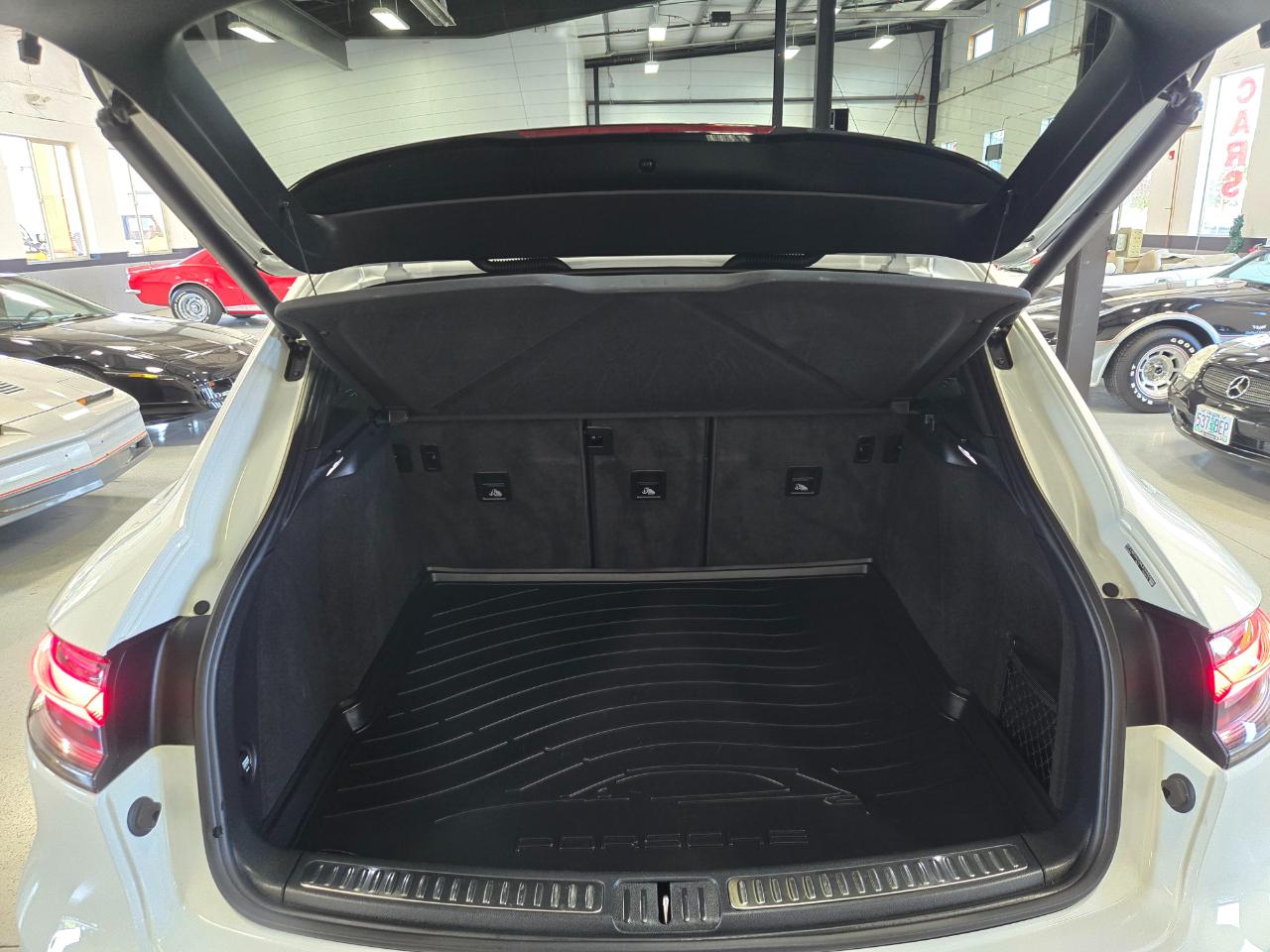 Porsche Macan S AWD 2021