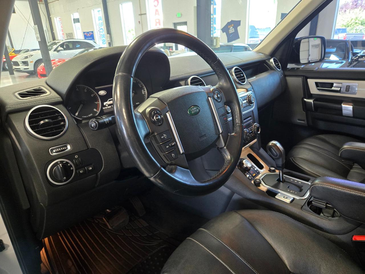Land Rover LR4 4WD 4dr V8 HSE 2011