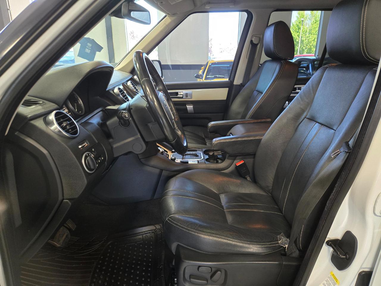 Land Rover LR4 4WD 4dr V8 HSE 2011