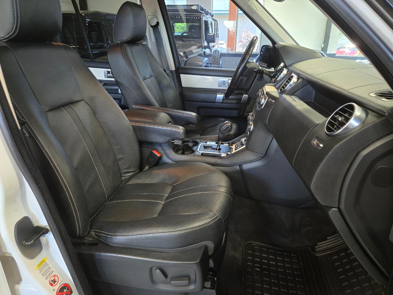 Land Rover LR4 4WD 4dr V8 HSE 2011