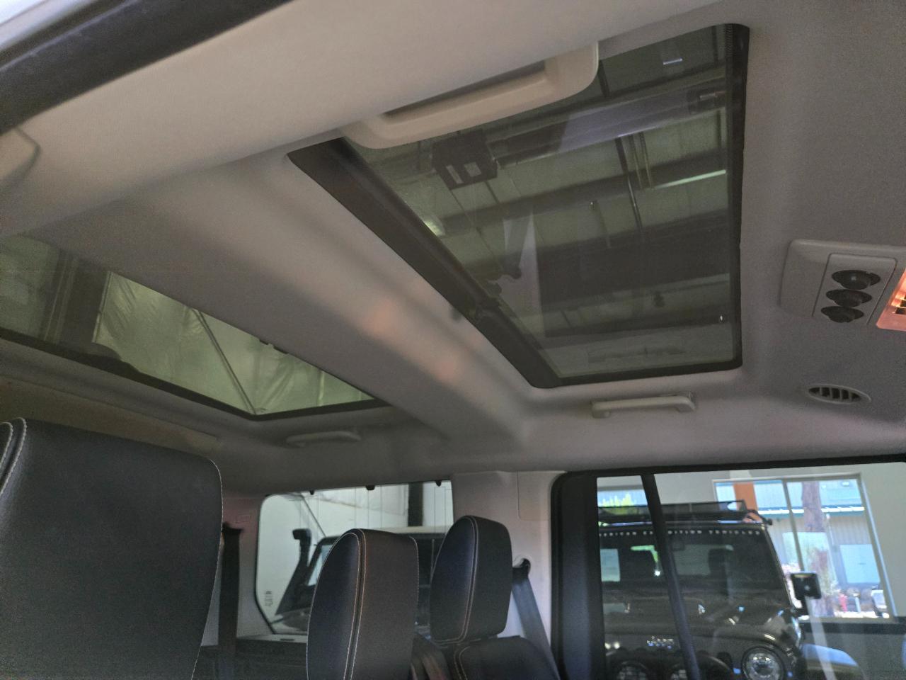 Land Rover LR4 4WD 4dr V8 HSE 2011