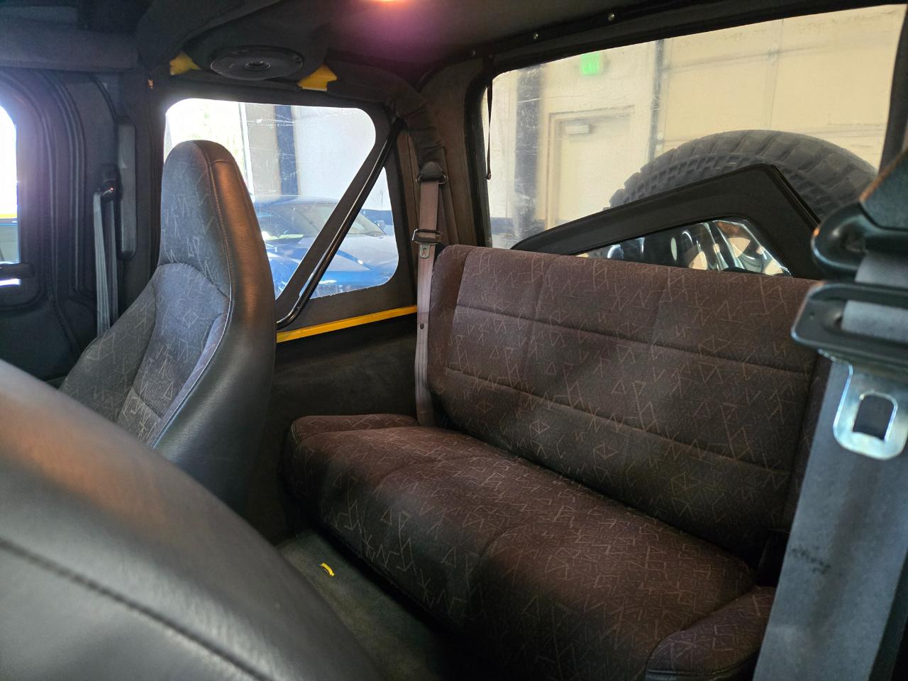Jeep Wrangler 4WD 2dr Sport 2001