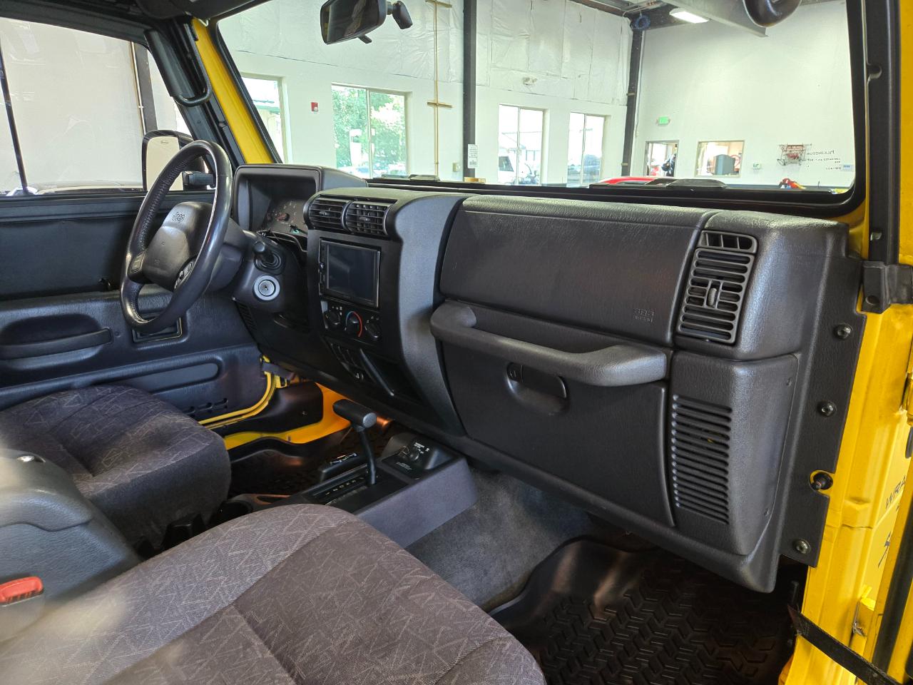 Jeep Wrangler 4WD 2dr Sport 2001