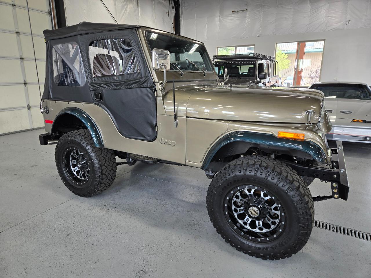 Jeep CJ-5  1977