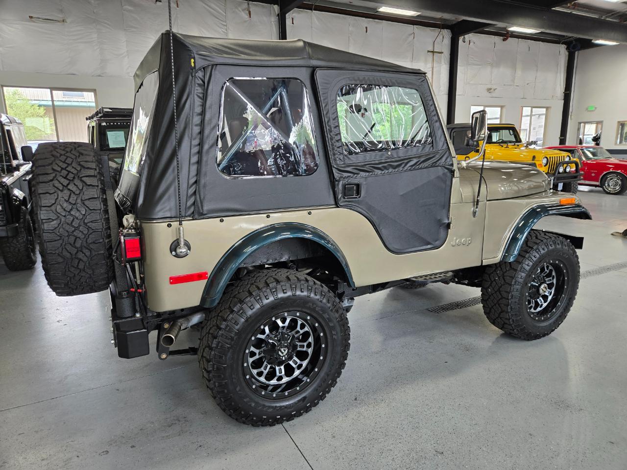 Jeep CJ-5  1977