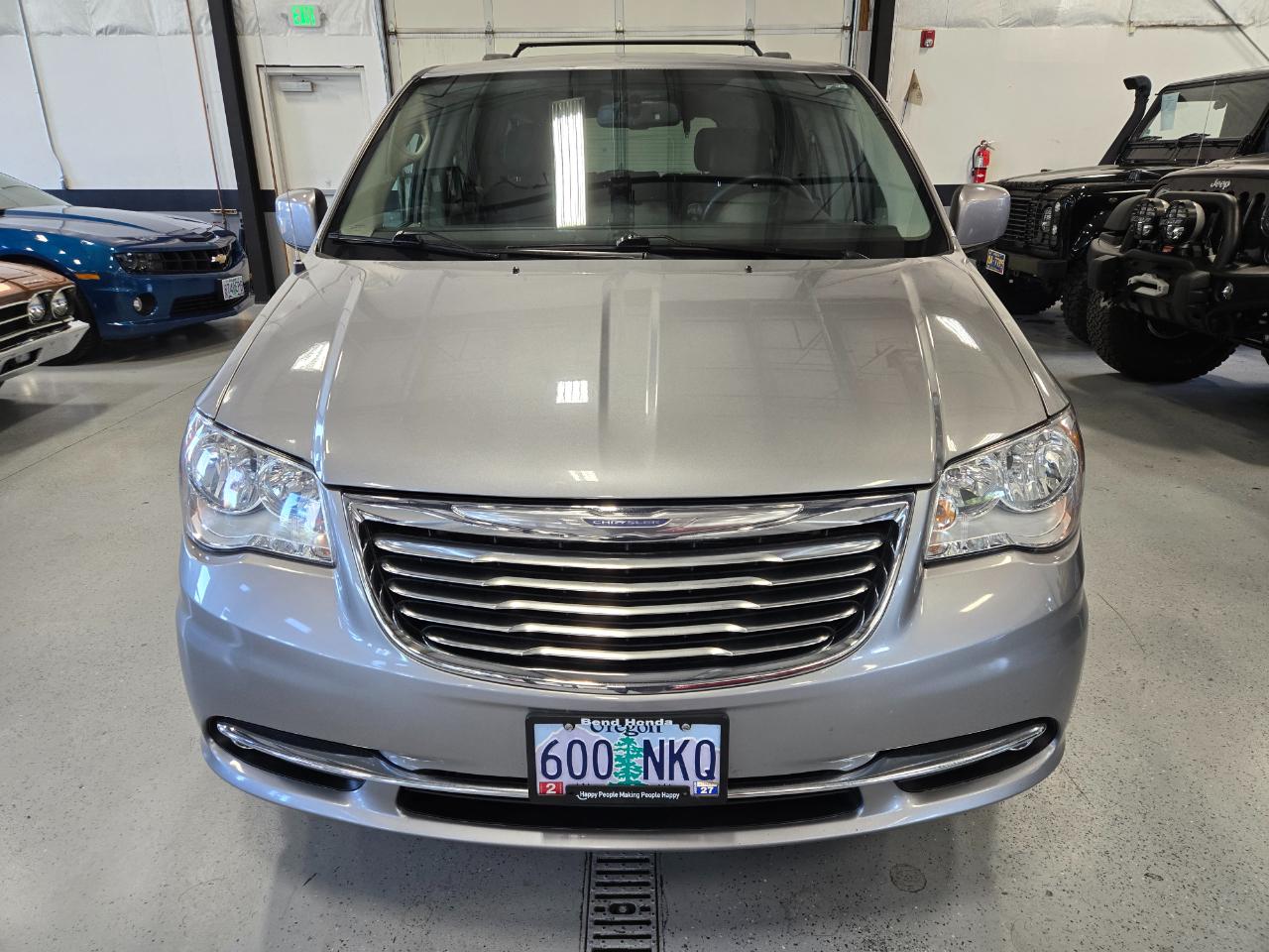 Chrysler Town & Country 4dr Wgn Touring 2016