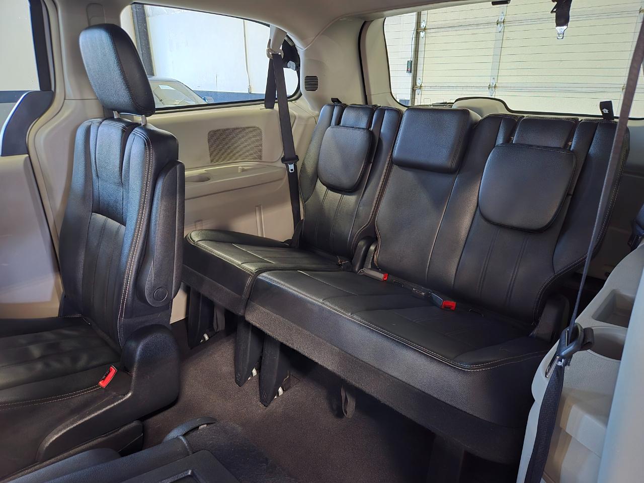 Chrysler Town & Country 4dr Wgn Touring 2016