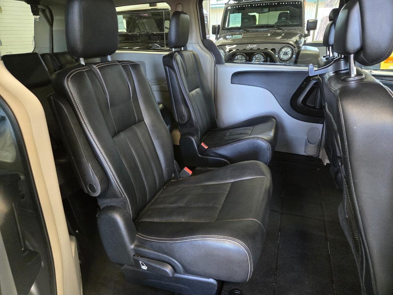 Chrysler Town & Country 4dr Wgn Touring 2016