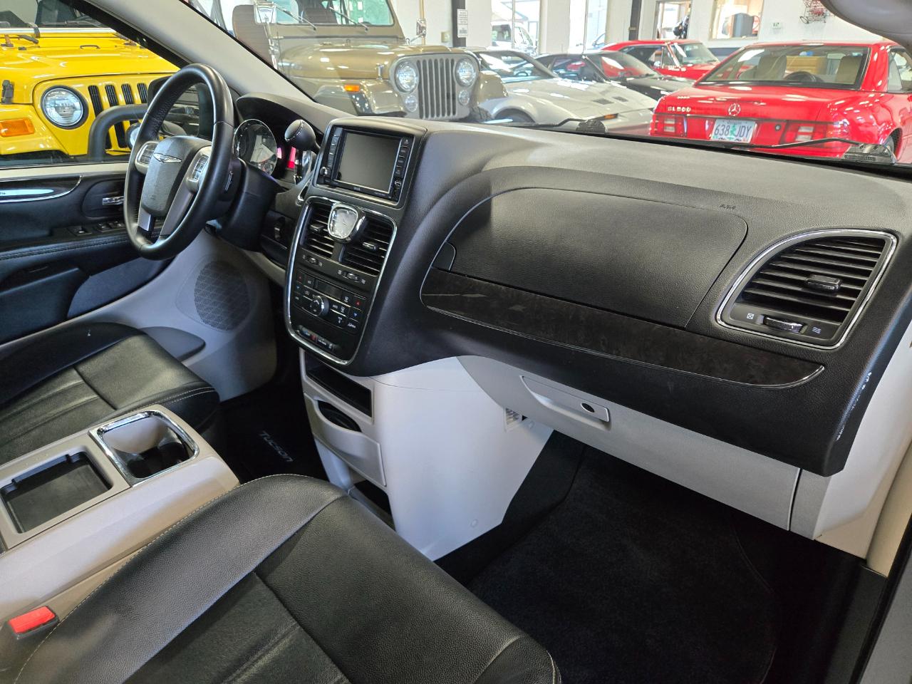 Chrysler Town & Country 4dr Wgn Touring 2016