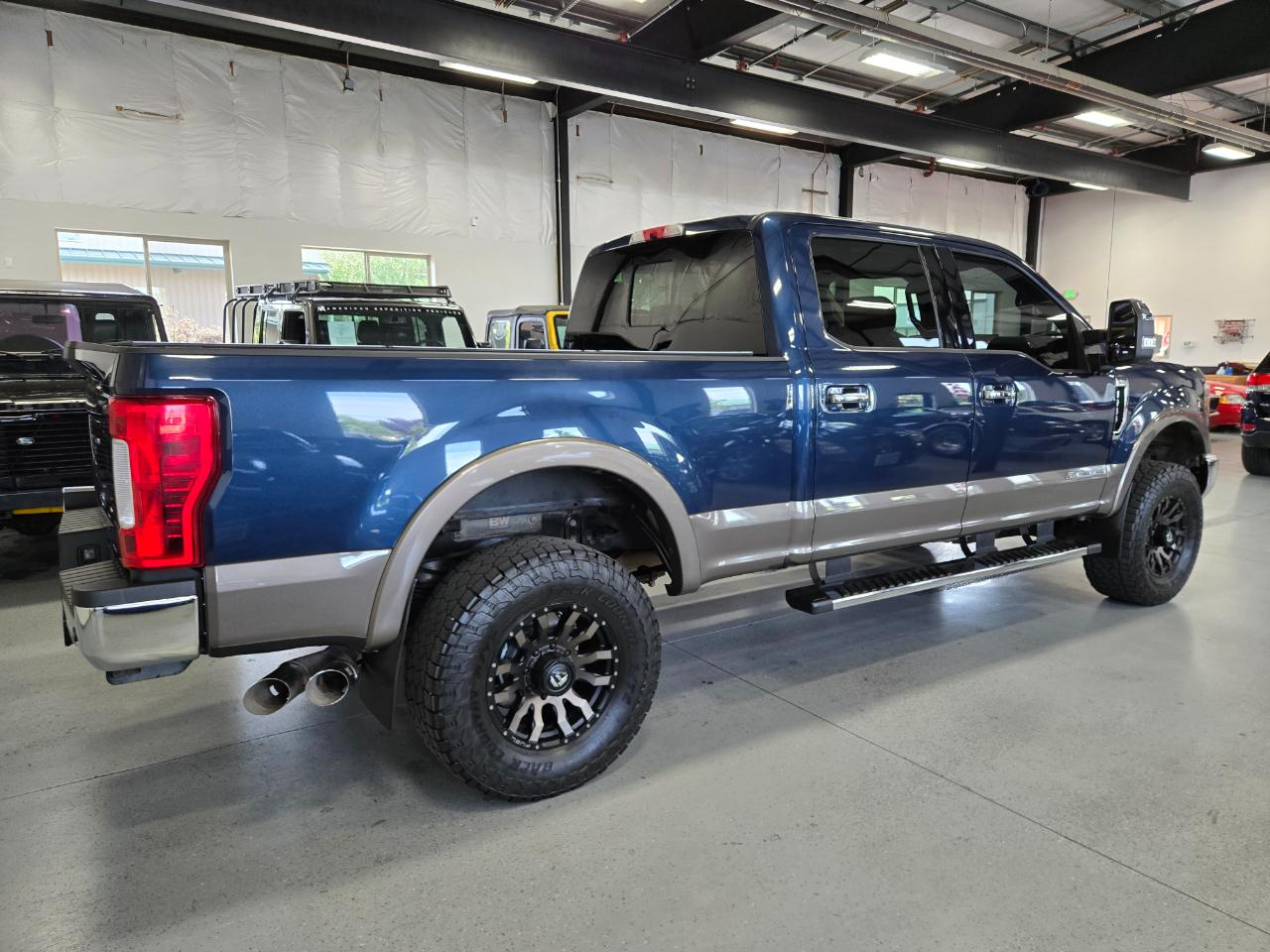Ford Super Duty F-250 SRW Lariat 4WD Crew Cab 6.75' Box 2019
