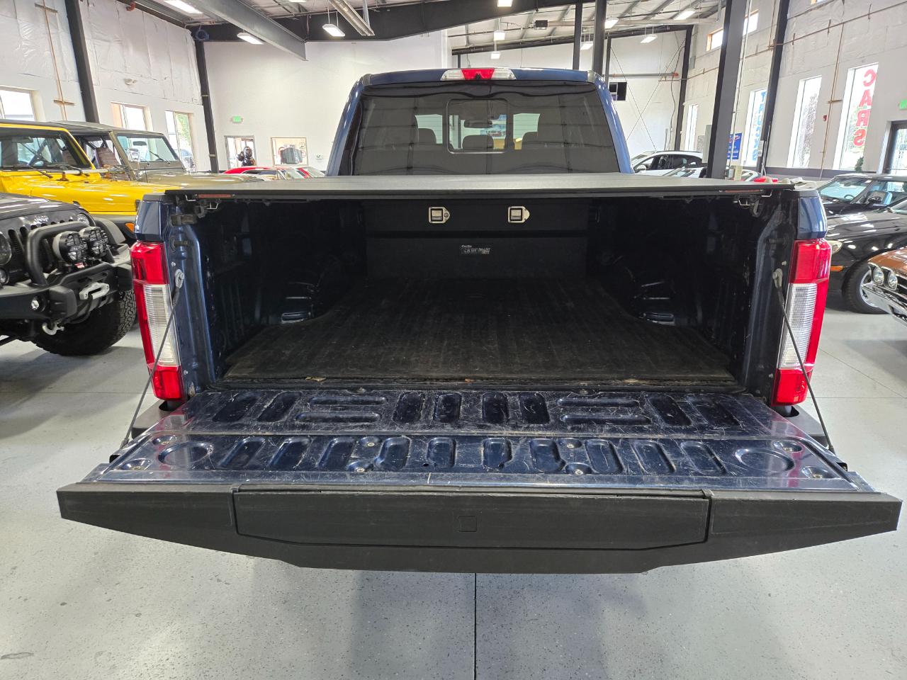Ford Super Duty F-250 SRW Lariat 4WD Crew Cab 6.75' Box 2019