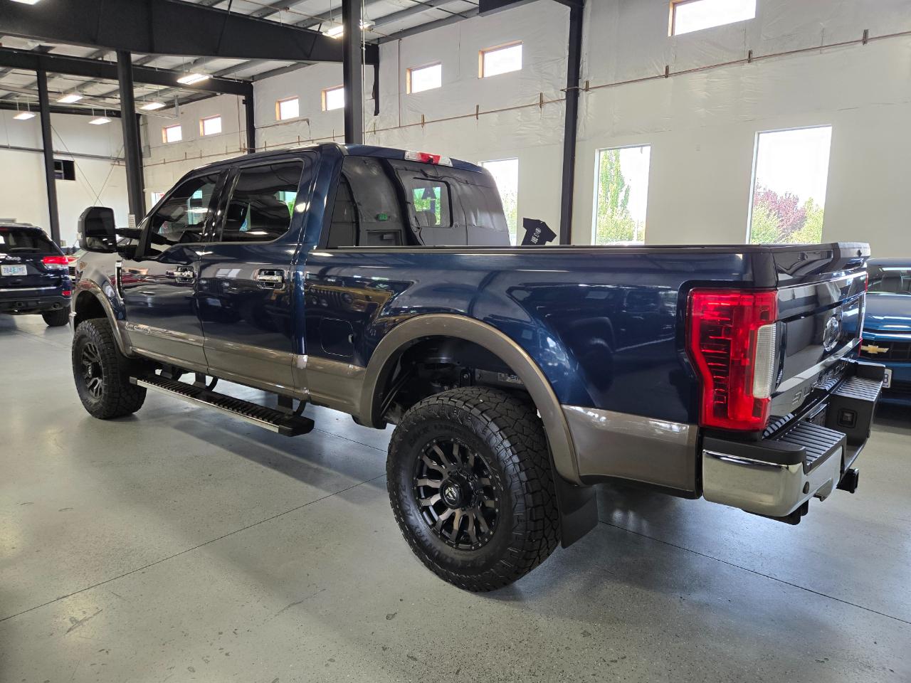 Ford Super Duty F-250 SRW Lariat 4WD Crew Cab 6.75' Box 2019