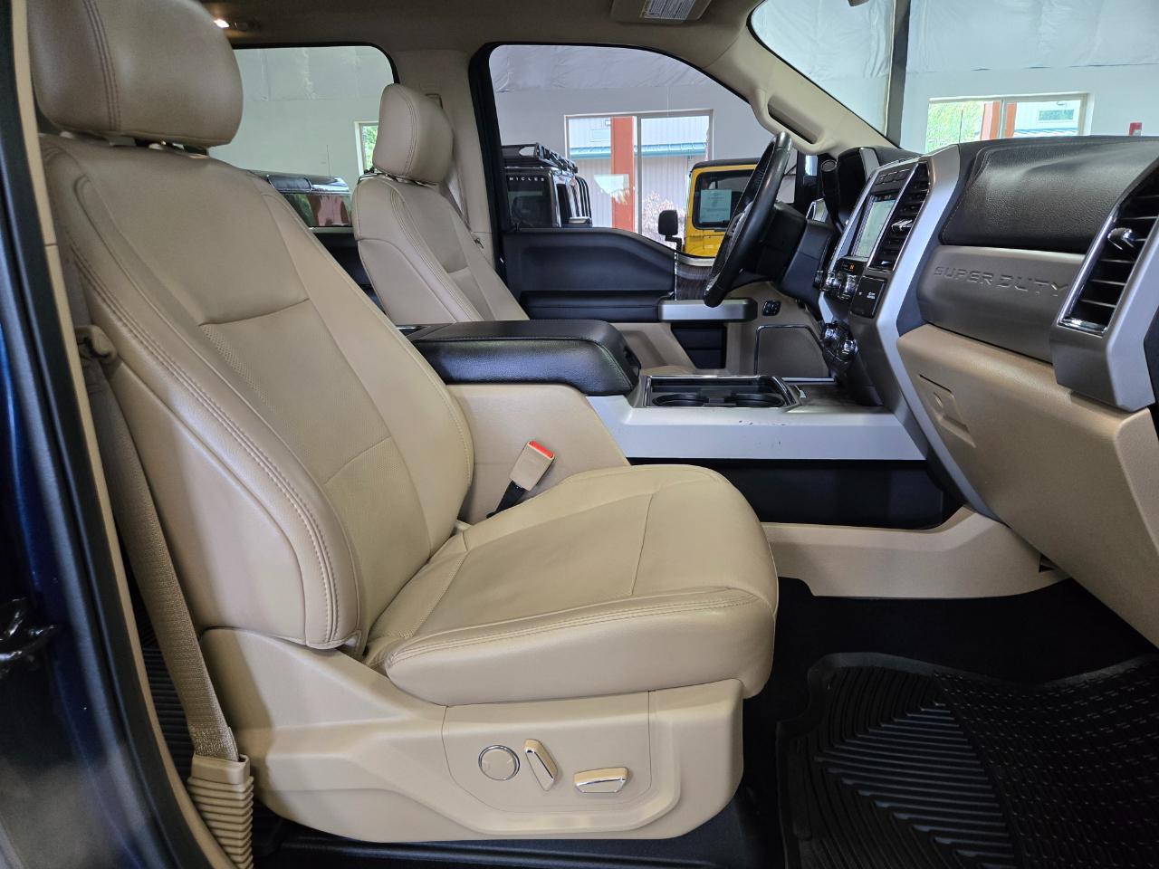 Ford Super Duty F-250 SRW Lariat 4WD Crew Cab 6.75' Box 2019