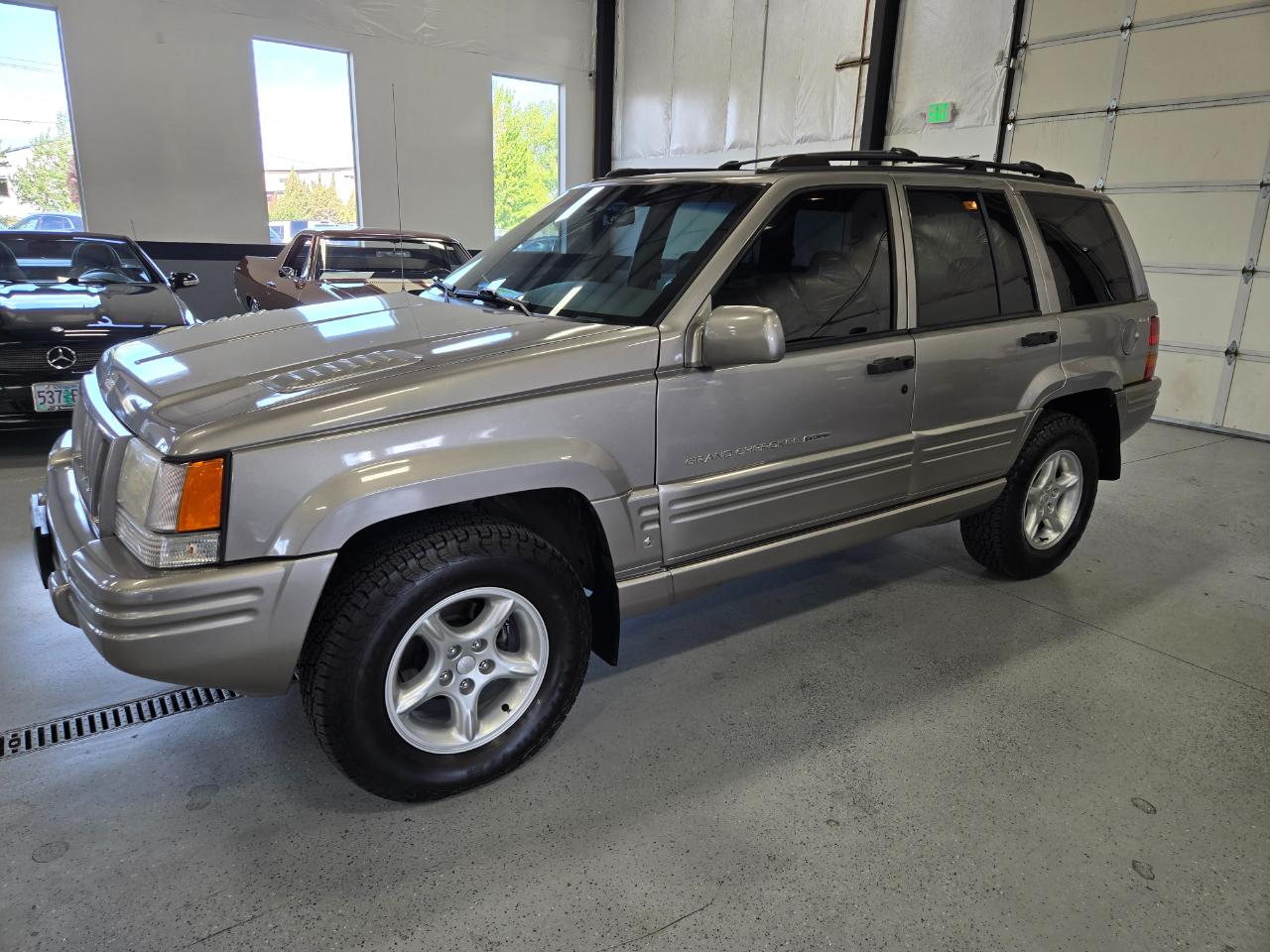 Jeep Grand Cherokee 4dr Limited 4WD 5.9 1998