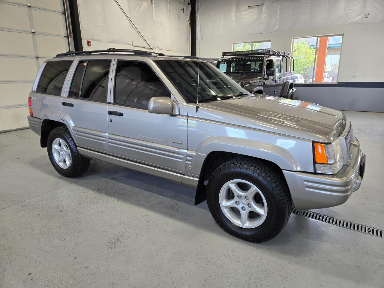 Jeep Grand Cherokee 4dr Limited 4WD 5.9 1998