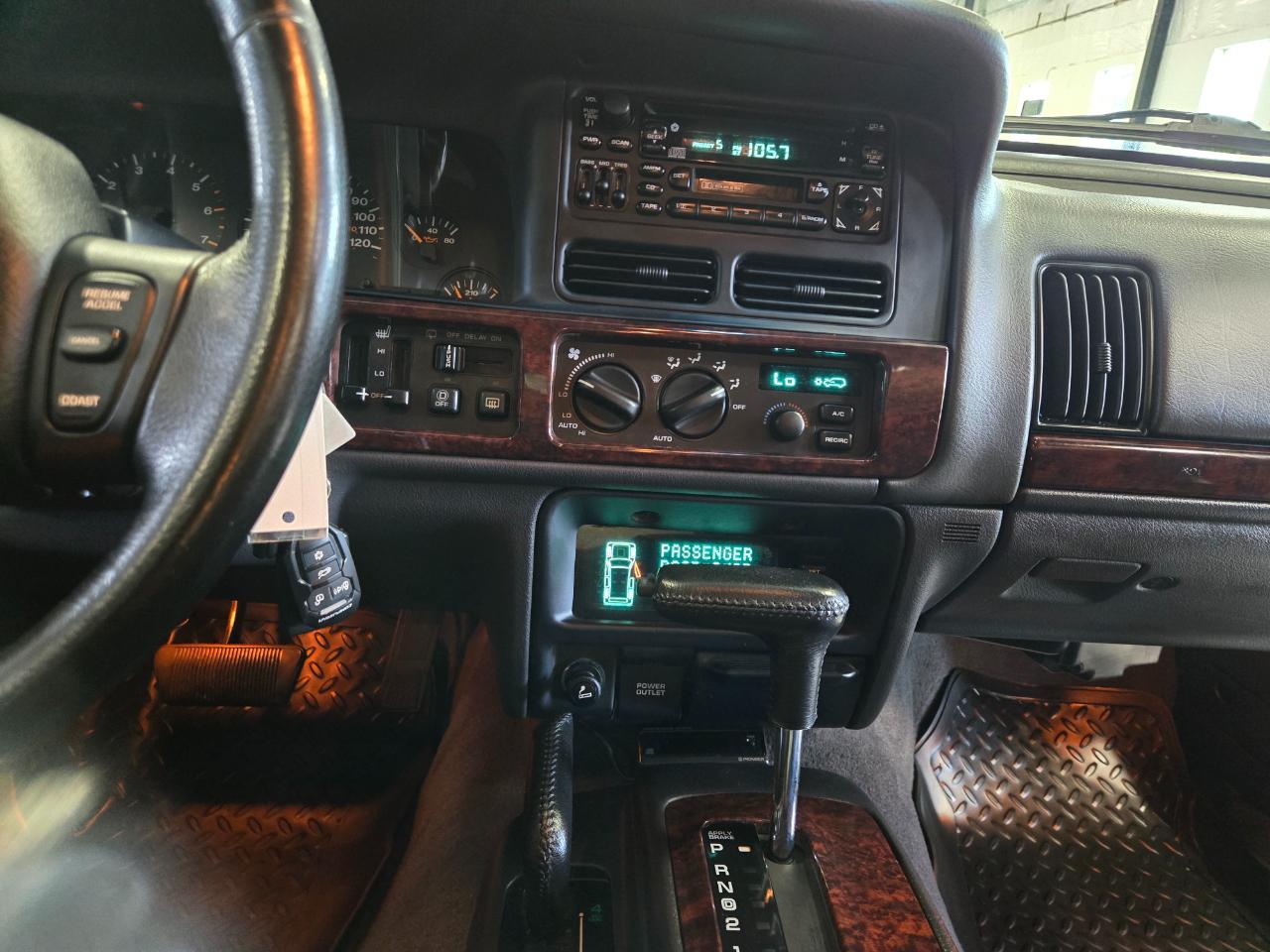 Jeep Grand Cherokee 4dr Limited 4WD 5.9 1998