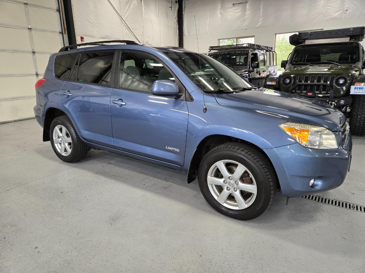 Toyota RAV4 Limited 4D SUV FWD 2008