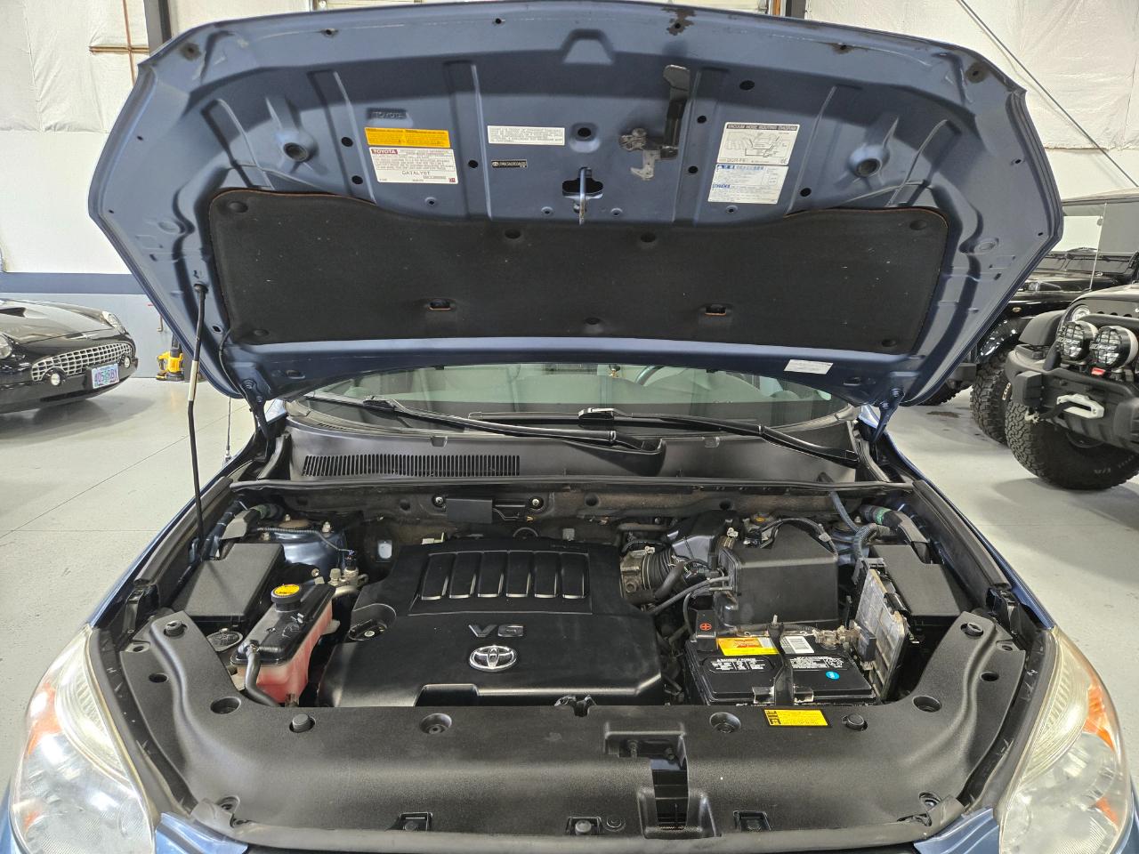 Toyota RAV4 Limited 4D SUV FWD 2008
