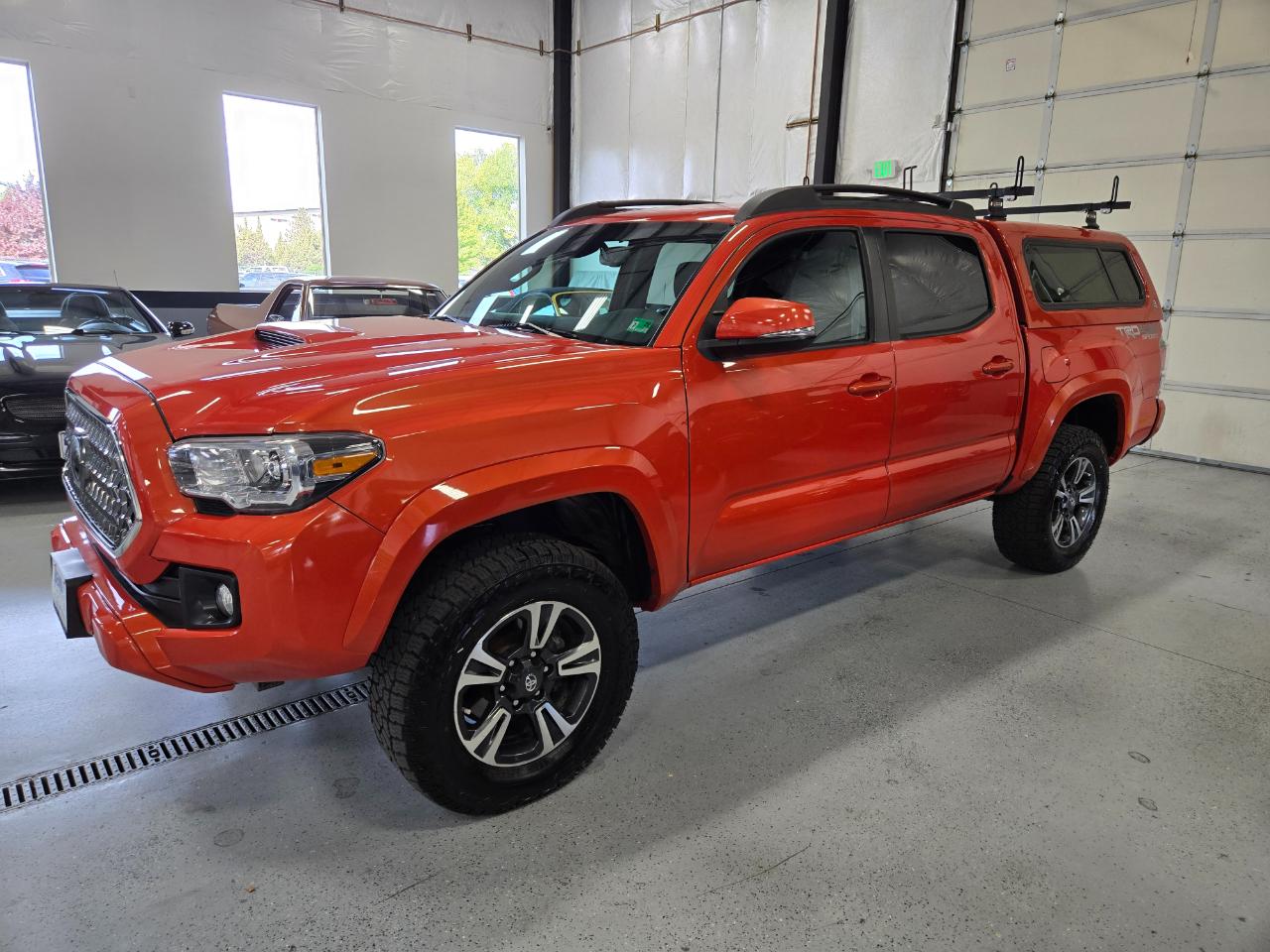 Toyota Tacoma TRD Off Road Double Cab 5' Bed V6 4x4 MT (Natl) 2018