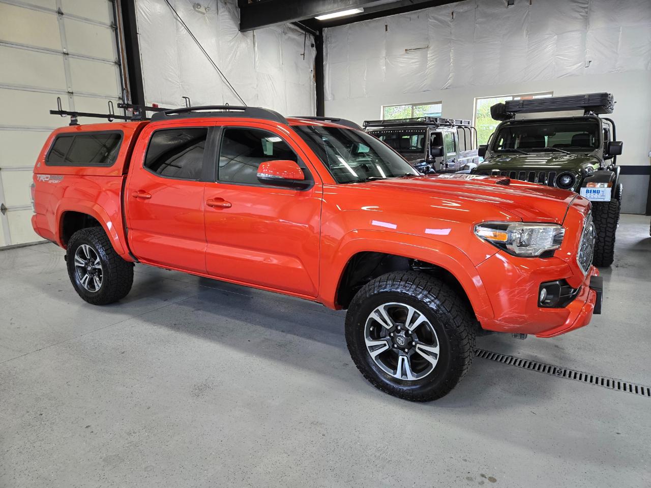 Toyota Tacoma TRD Off Road Double Cab 5' Bed V6 4x4 MT (Natl) 2018