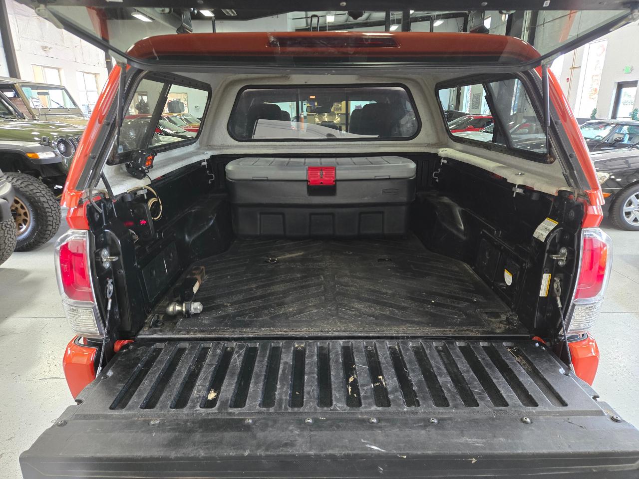 Toyota Tacoma TRD Off Road Double Cab 5' Bed V6 4x4 MT (Natl) 2018