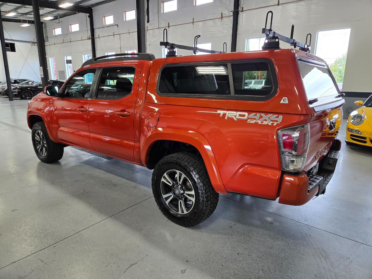 Toyota Tacoma TRD Off Road Double Cab 5' Bed V6 4x4 MT (Natl) 2018