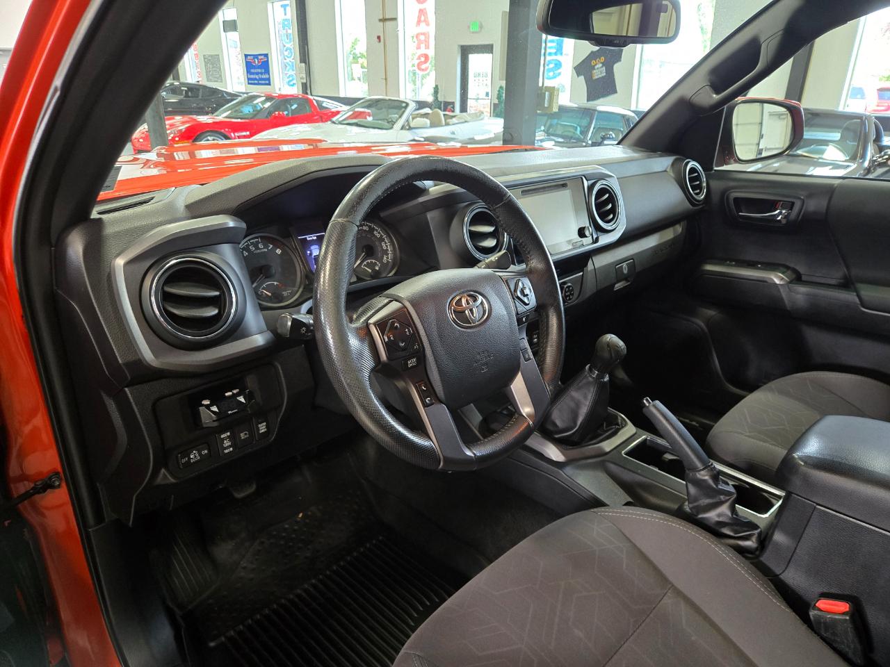 Toyota Tacoma TRD Off Road Double Cab 5' Bed V6 4x4 MT (Natl) 2018