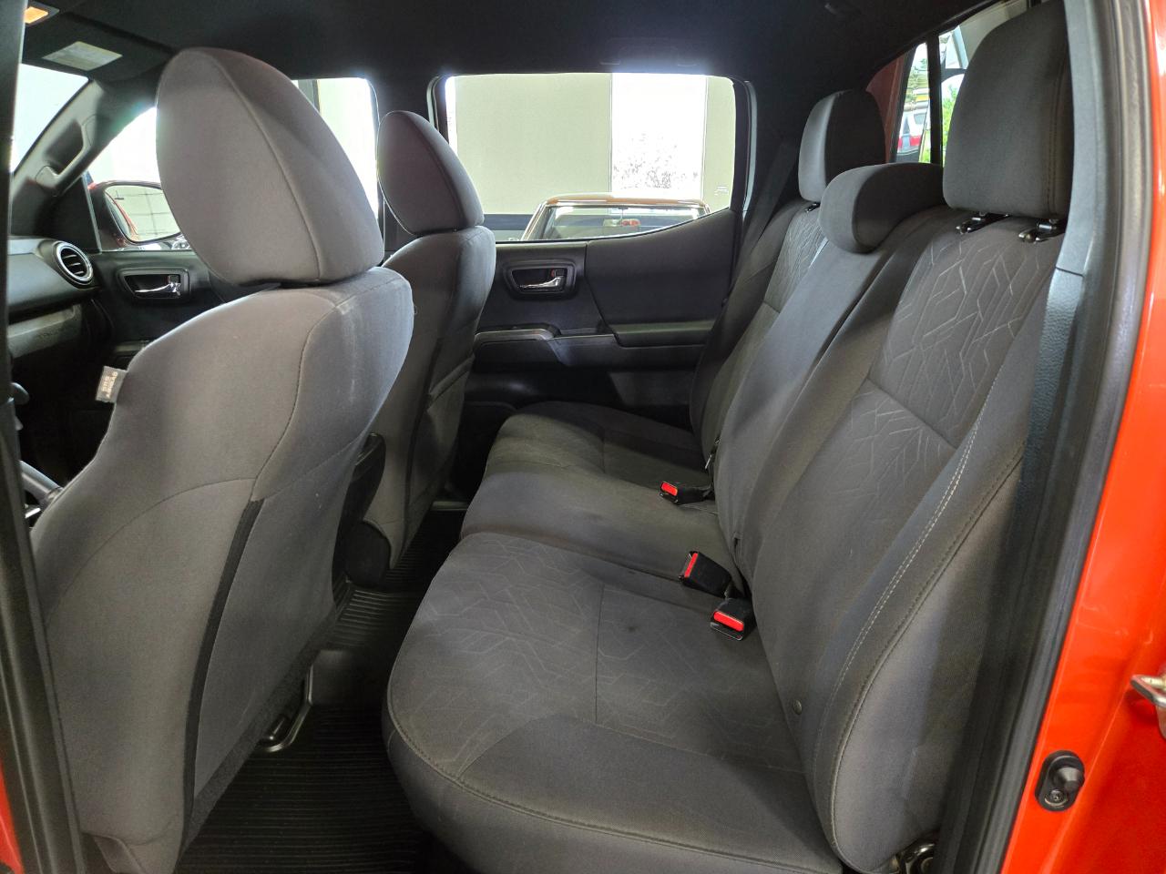 Toyota Tacoma TRD Off Road Double Cab 5' Bed V6 4x4 MT (Natl) 2018