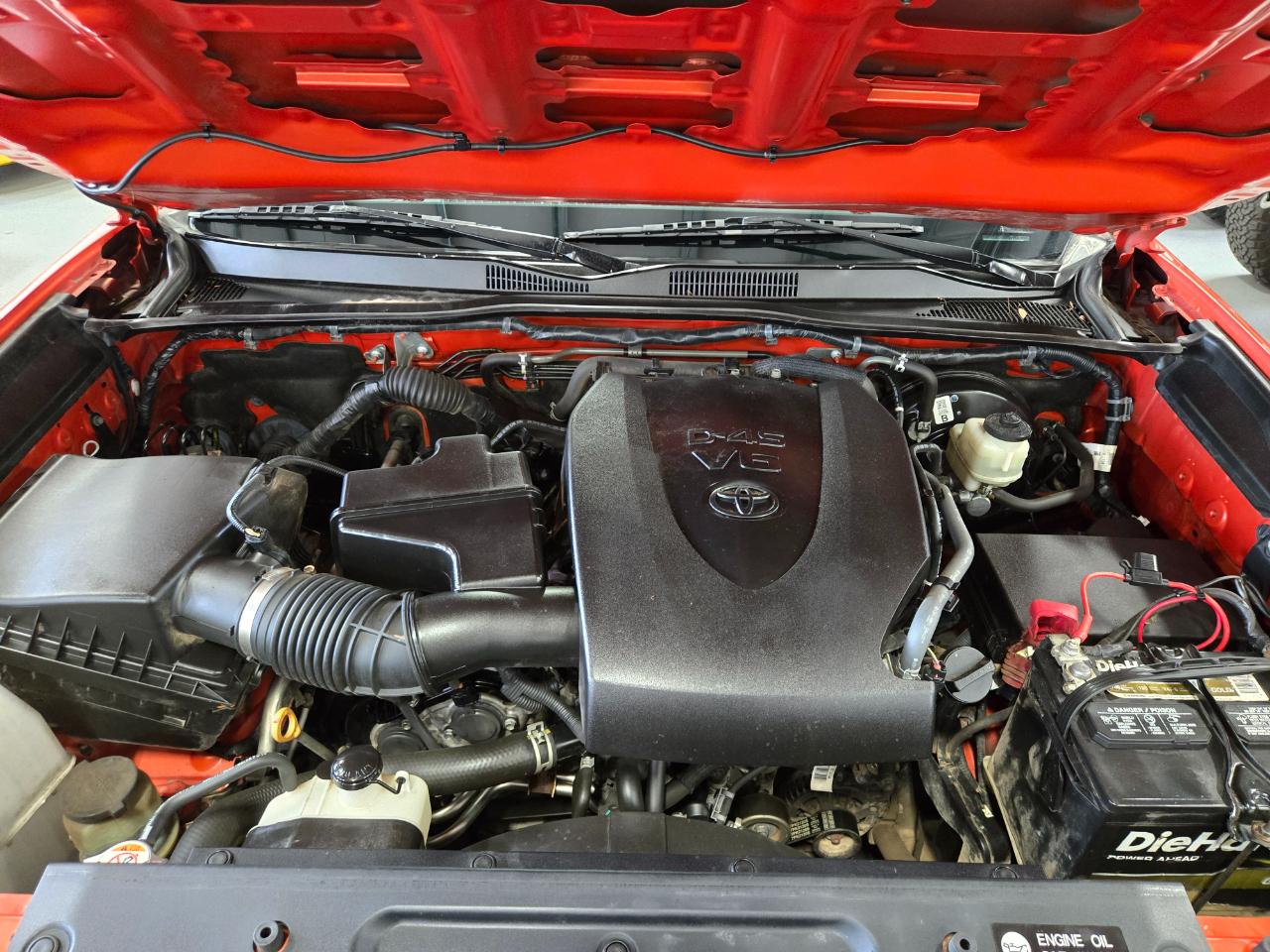 Toyota Tacoma TRD Off Road Double Cab 5' Bed V6 4x4 MT (Natl) 2018