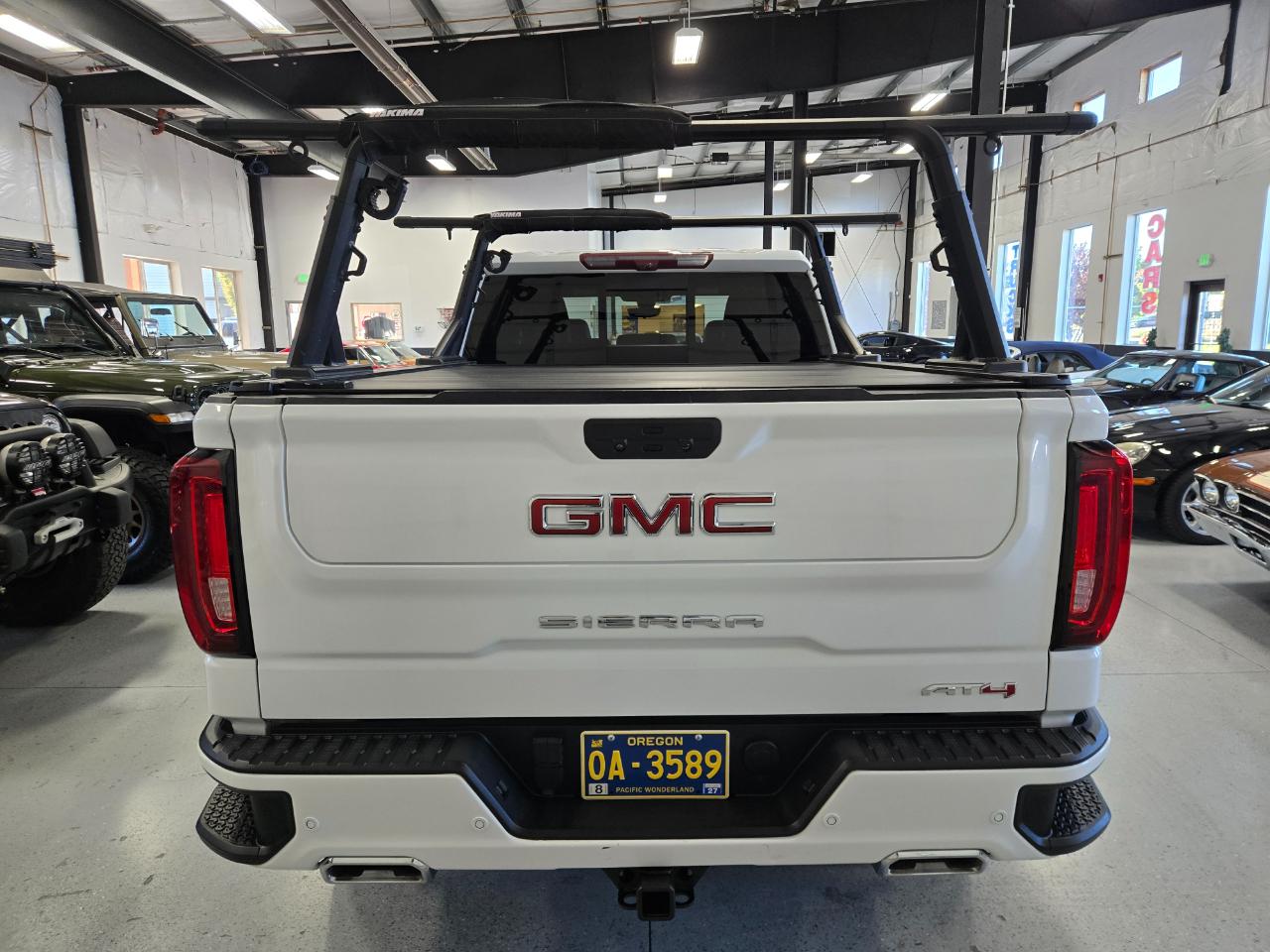 GMC Sierra 1500 4WD Crew Cab 157" AT4 2021