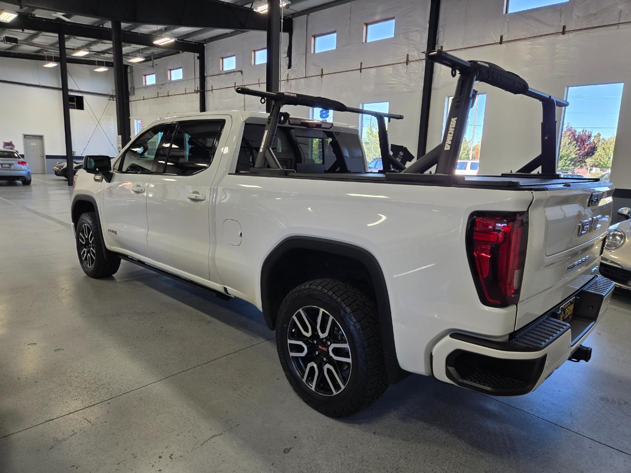 GMC Sierra 1500 4WD Crew Cab 157" AT4 2021