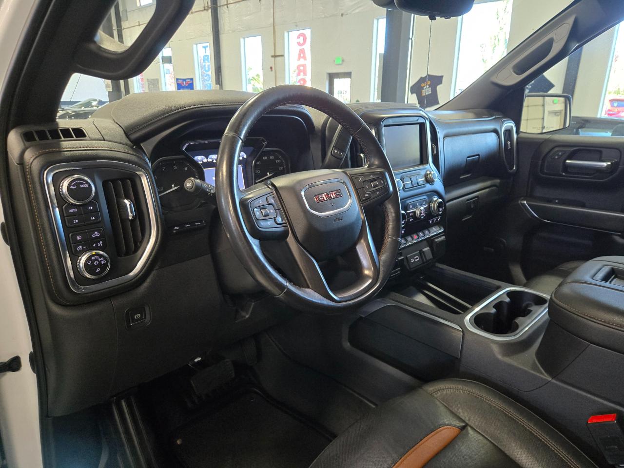GMC Sierra 1500 4WD Crew Cab 157" AT4 2021