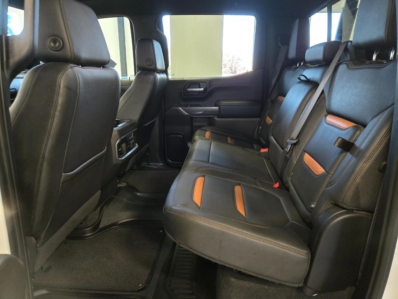 GMC Sierra 1500 4WD Crew Cab 157" AT4 2021