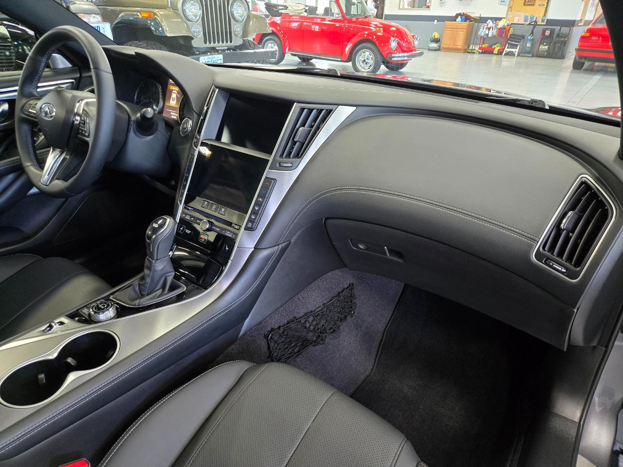 Infiniti Q60 3.0t LUXE AWD 2021