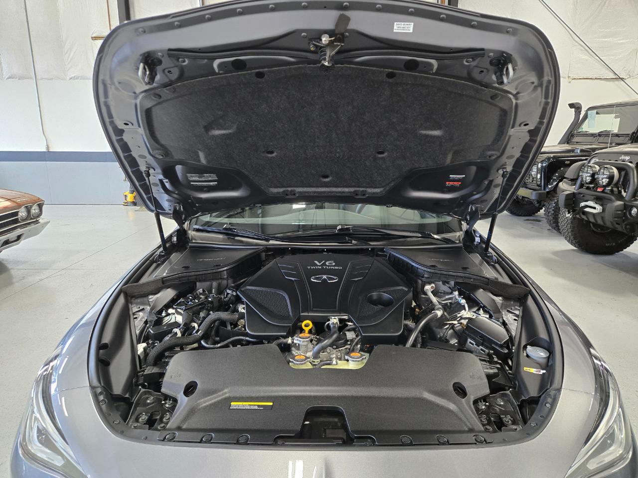 Infiniti Q60 3.0t LUXE AWD 2021