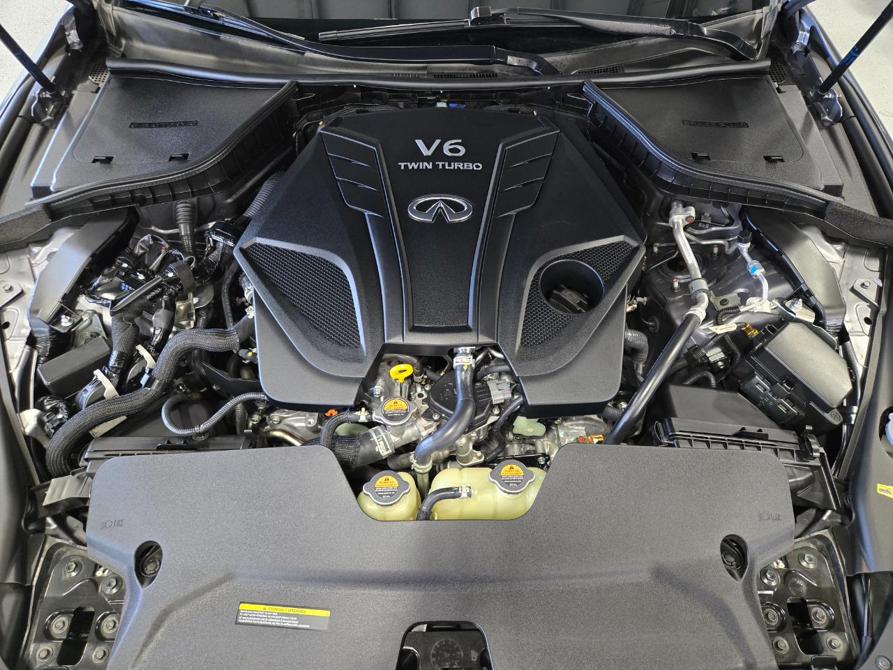 Infiniti Q60 3.0t LUXE AWD 2021