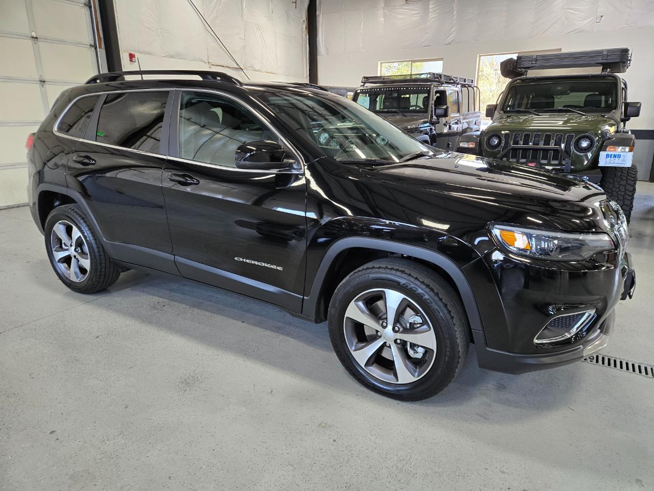 Jeep Cherokee Limited 4D SUV 4WD 2022
